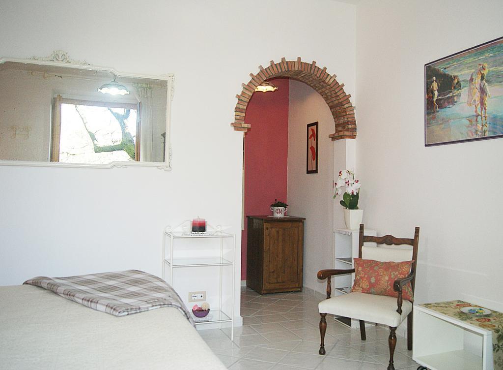 B&B La Casa Del Gelso Acquafredda Zimmer foto